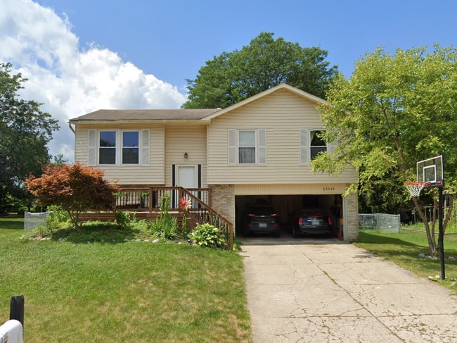 Building Photo - 23545 Valley Starr Dr