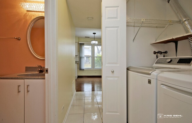 Building Photo - 467 Highland Grove Dr