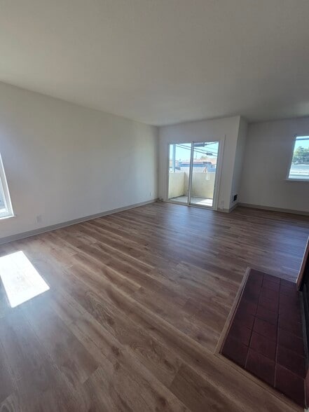 Building Photo - 3124 Yosemite Ave