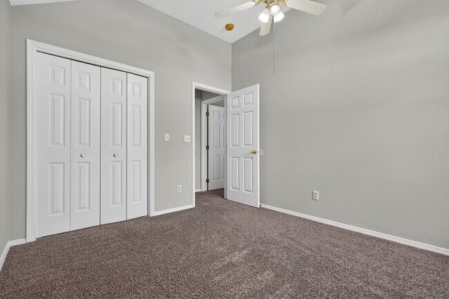 Building Photo - Spacious 4-Bedroom Home with Huge Backyard in Ozark!