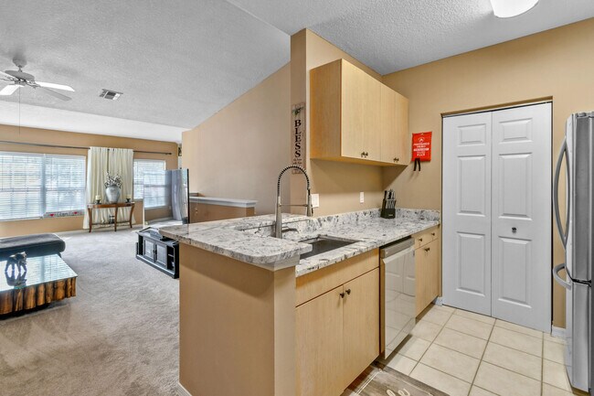 Building Photo - 10354 Fox Trail Rd S