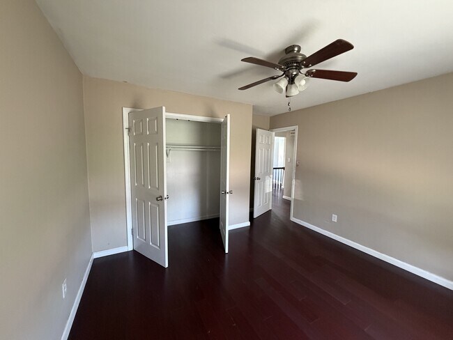 Building Photo - 2005 Handel Ct