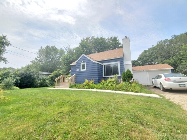 Building Photo - 1717 4th Ave SW
