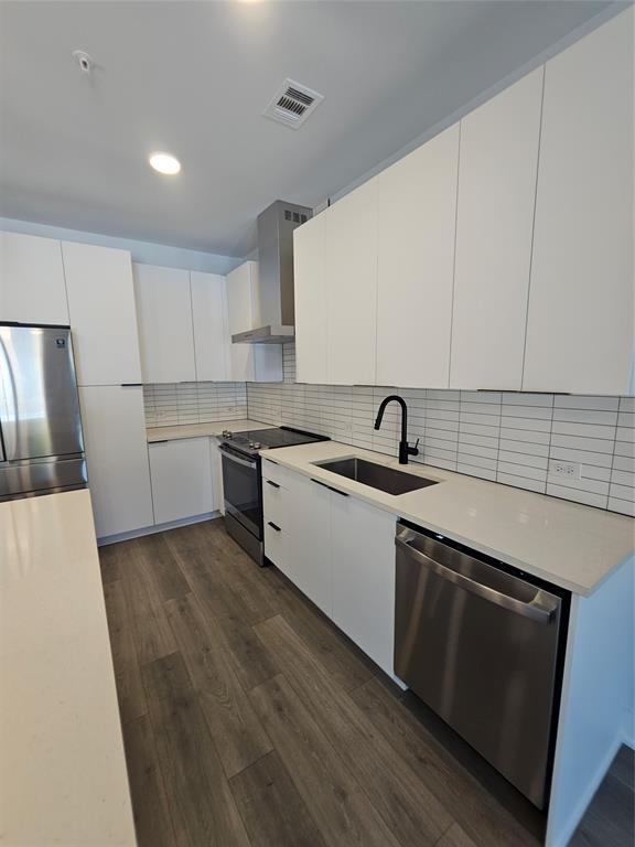 Building Photo - 2220 Webberville Rd