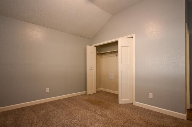 Building Photo - 6543 Liberty Valley Dr