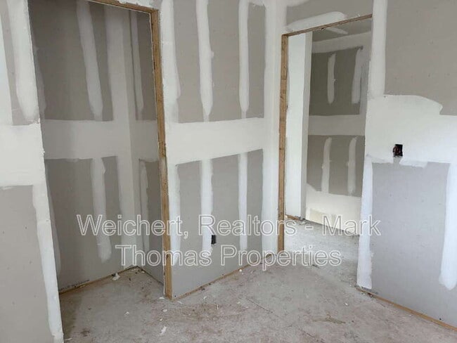 Building Photo - 1203 Fern St