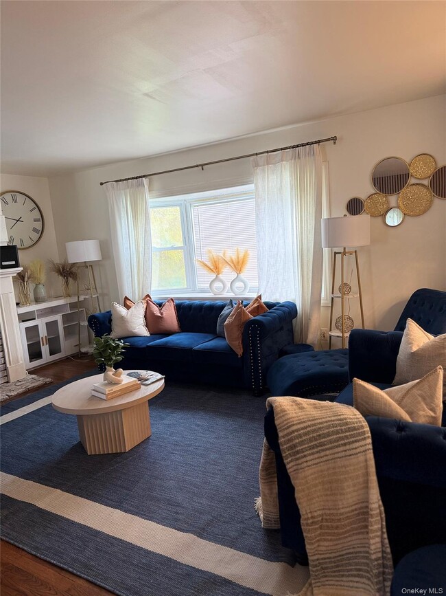 Building Photo - 10 Candlewood Rd