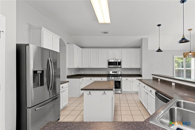 Building Photo - 7003 Currier Cove