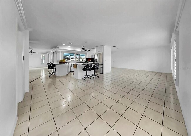 Building Photo - 6344 Cottonwood Ln