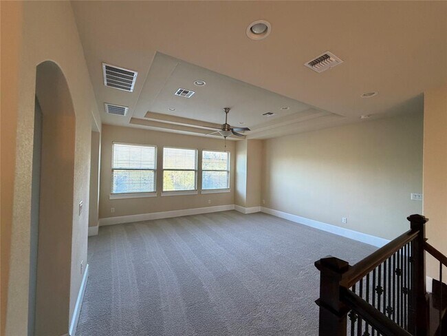 Building Photo - 5449 Diamante Dr