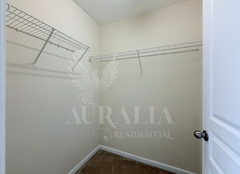 Building Photo - 705 Keystone Park Dr