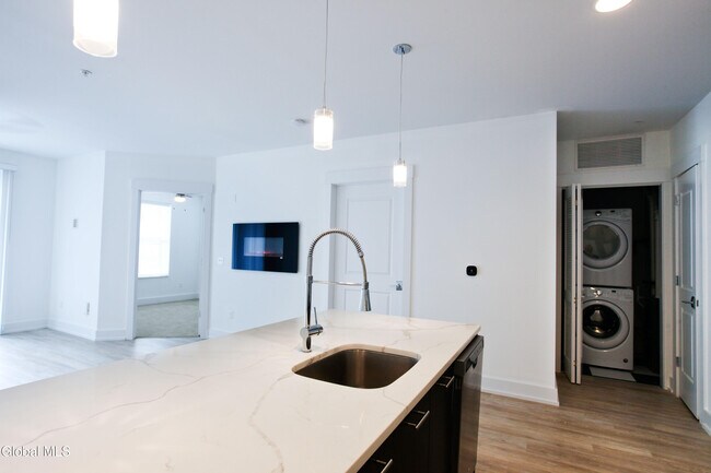 Building Photo - 21 Whistler Ct