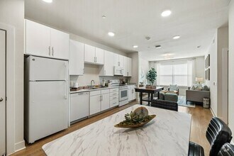 Building Photo - Incredible Savings: Up to 2 Months Rent-Free