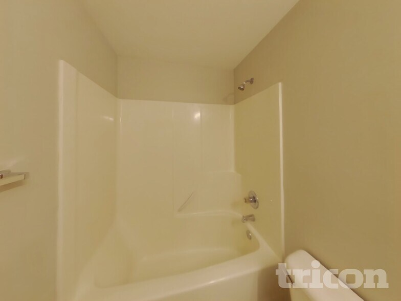 Building Photo - 8024 147th St E