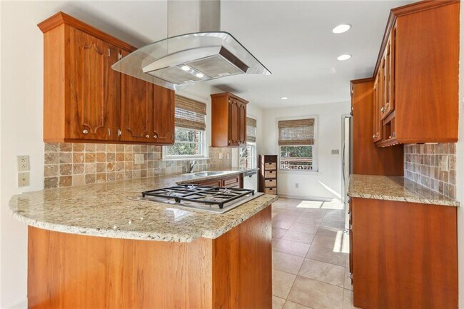 Building Photo - 235 Elden Dr NE