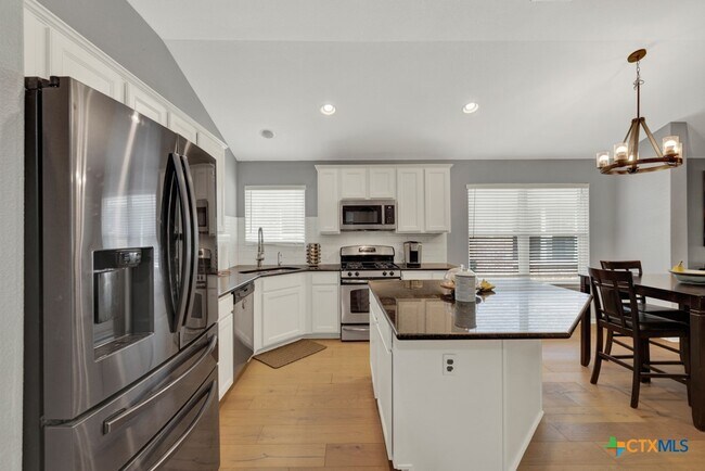 Building Photo - 481 Bayou Bend Dr