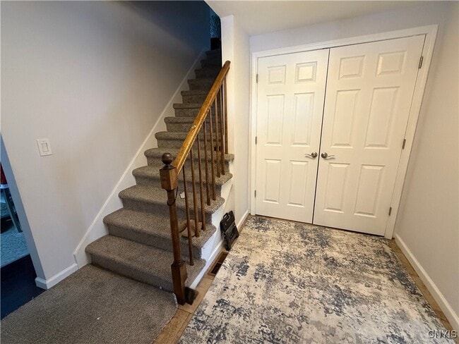 Building Photo - 7667 Charlemont Dr