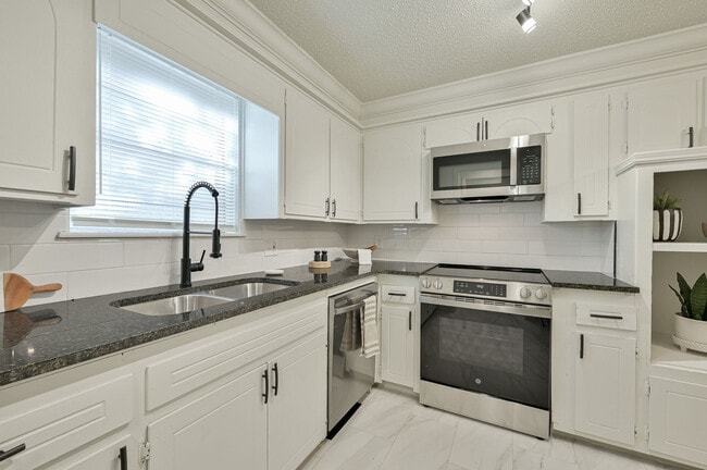 Building Photo - 121 NW 79th St