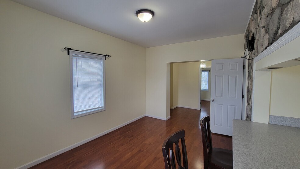 Building Photo - 4817 Aschoff Pl