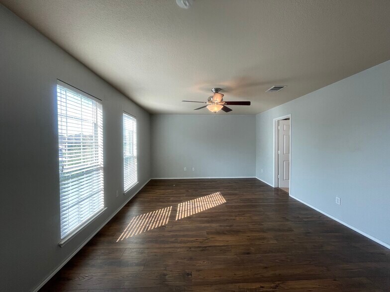 Building Photo - 411 Marquitos Drive