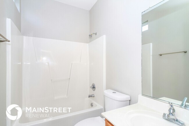 Building Photo - 2104 Lauren Woods Dr