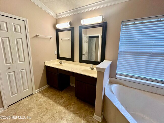 Building Photo - 13886 Wild Hammock Trail