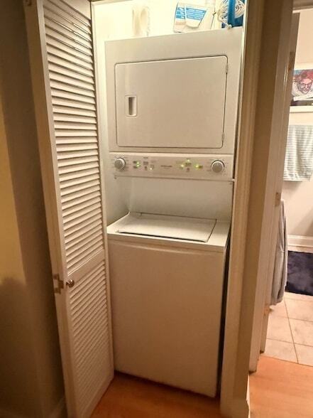 Building Photo - 6912 N Lakewood Ave