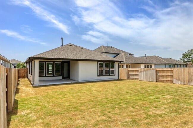Building Photo - 182 Yarbrough Dr