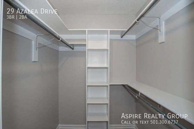 Building Photo - 29 Azalea Dr