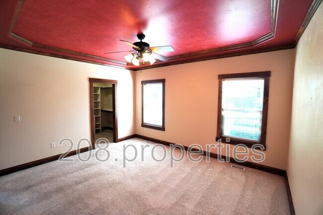 Building Photo - 1921 W Aspen Creek Dr