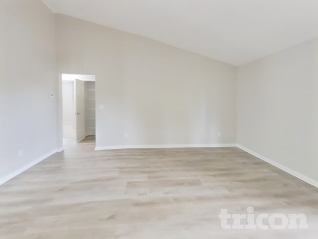 Building Photo - 86216 Vegas Blvd