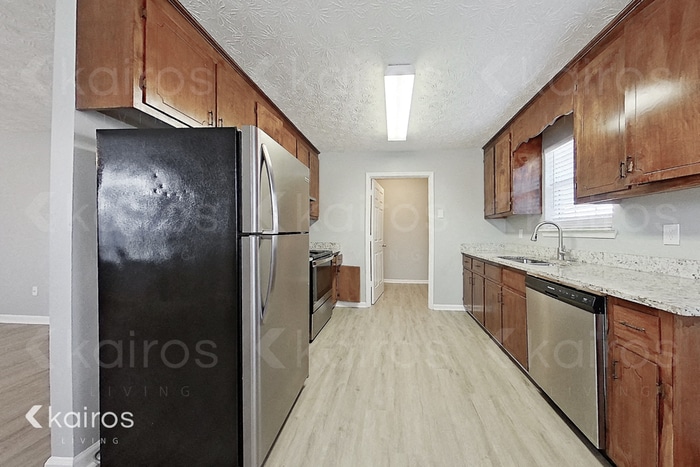 Building Photo - 200 Deer Pkwy