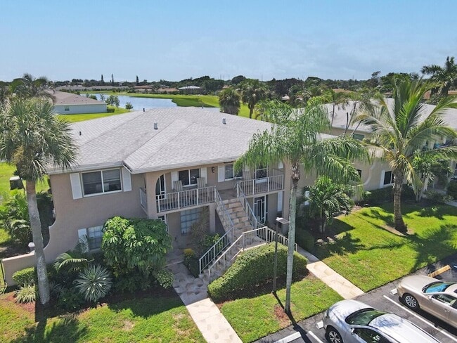 Building Photo - 5910 Via Delray Blvd