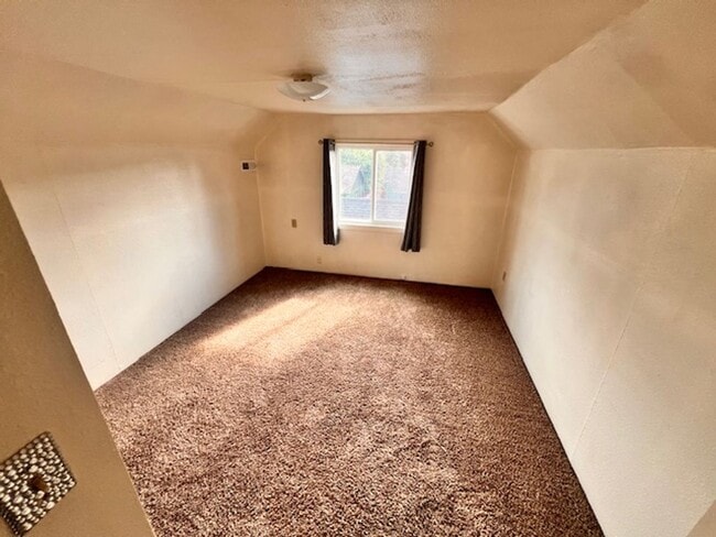 Building Photo - 2164