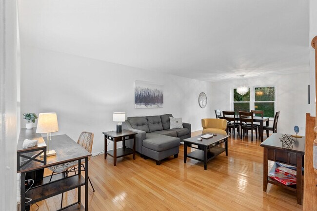 Building Photo - 16401 Baja Ct