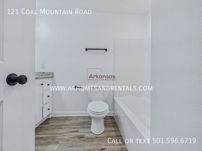 Building Photo - 209 Round Mountain Rd