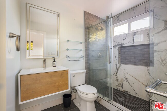 Building Photo - 11775 Laurelwood Dr