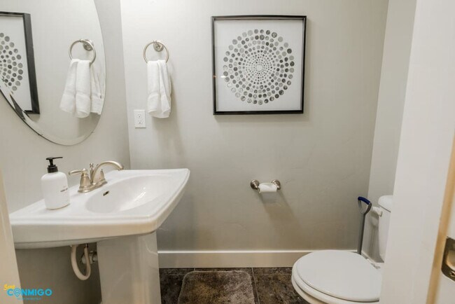 Building Photo - 5032 Bear Trap Dr