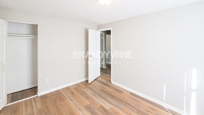 Building Photo - 3225 Valley Bend Rd