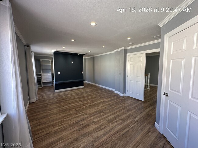 Building Photo - 8848 Hampton Green Ave