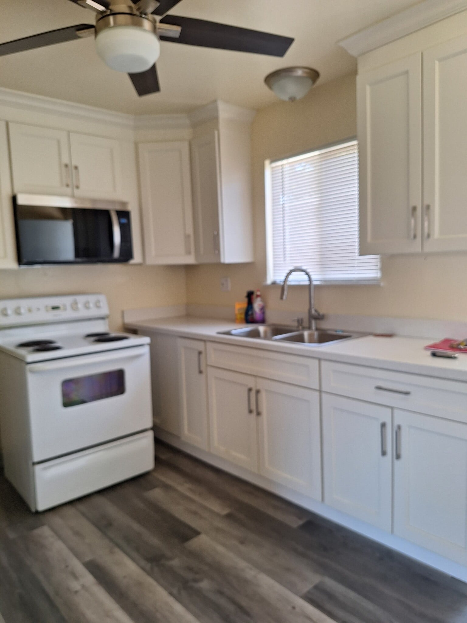 Kitchen - 6931 N El Dorado St