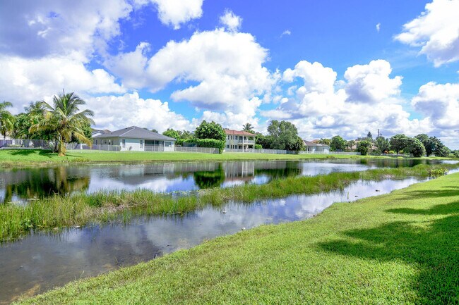 Building Photo - 4676 Manderly Dr