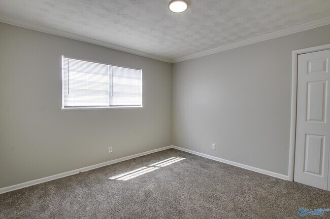 Building Photo - 629 Dawson Terrace NW