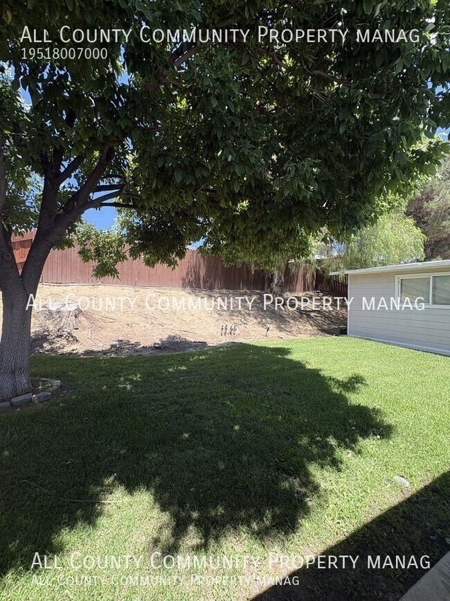 Building Photo - 39560 Bonaire Way