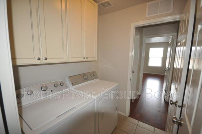 Building Photo - 7668 W Middle Fork St