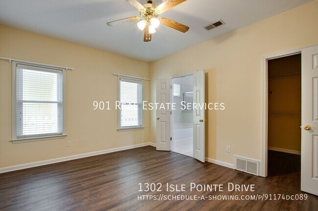 Building Photo - 1302 Isle Pointe Dr