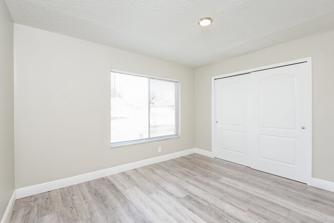 Building Photo - 10706 Windsor Pl