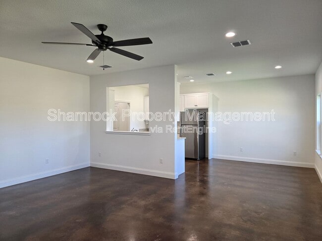 Building Photo - 159 Windmill Wy