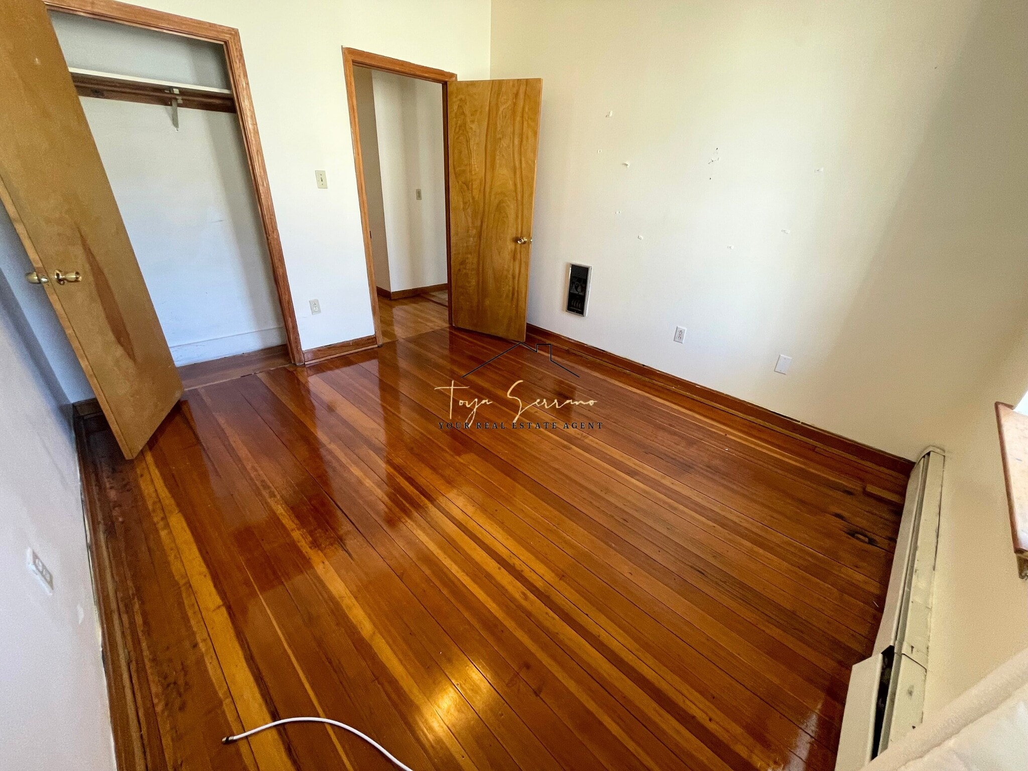 Building Photo - 369 Centre St