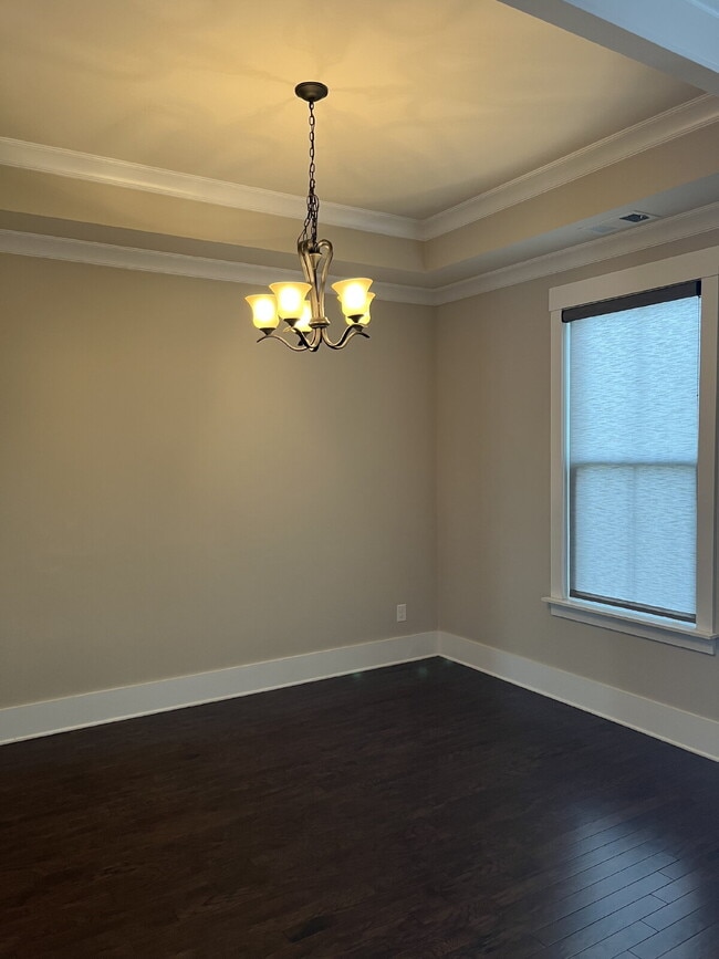 Building Photo - 1712 Biscayne Dr